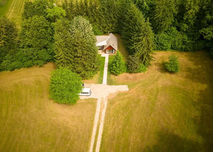 Cebelnk: Sanjska Hisica 4 Km Od Bleda